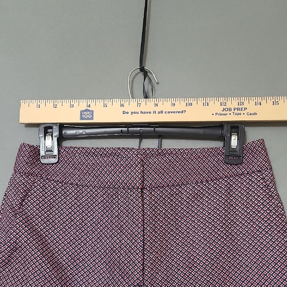 TALBOTS Women's Stylish Midrise Straight Leg REd & Blue Patterned Pants - Size 6 - Picture 12 of 13